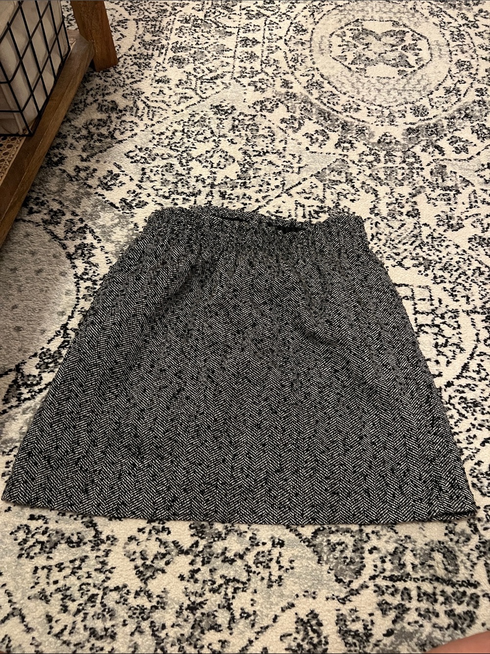 JCREW Classic Black and White Herringbone Skirt - Women's Skirt SZ 4